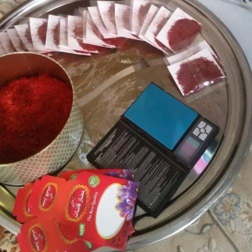 زعفران شکسته اعلای قائنات 10 مثقالی